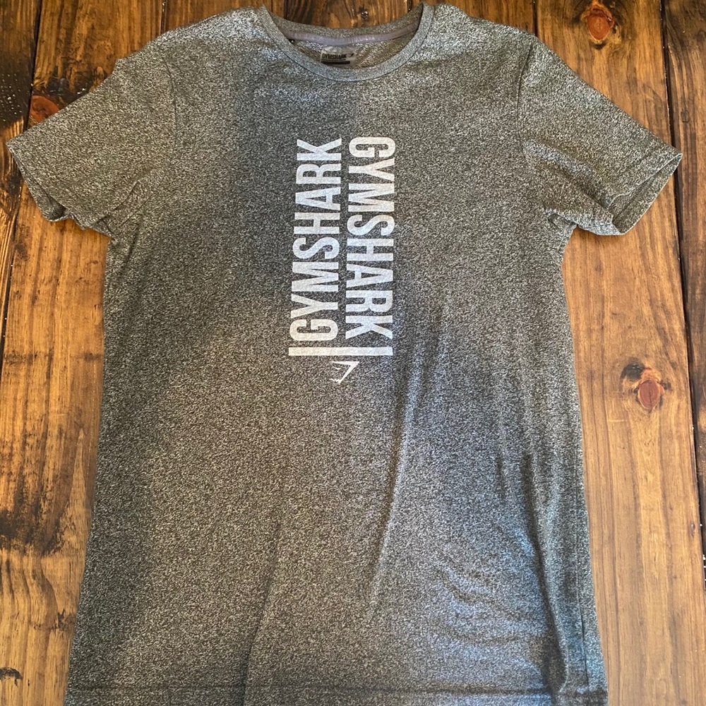 *SOLD* Men’s GYMSHARK shirt